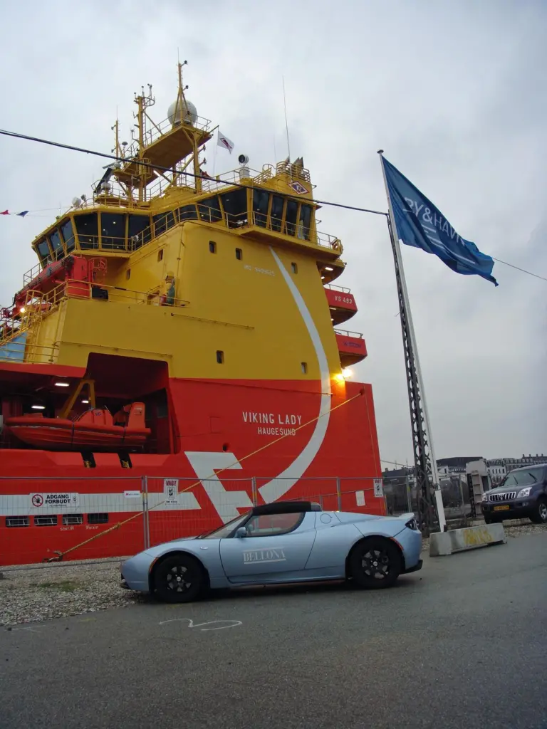 vl_shipcar.jpg