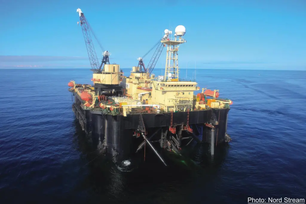 STX’s Turku shipyard is undertaking major overhaul of semisub pipelay vessel ‘Castoro Sei’