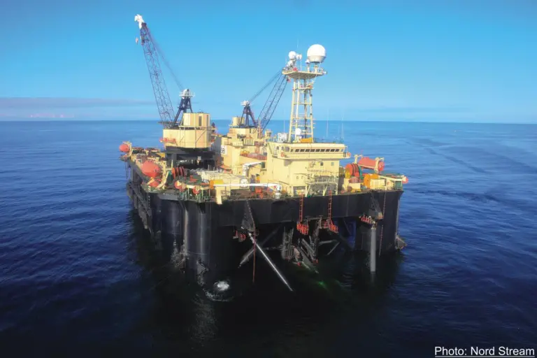 STX’s Turku shipyard is undertaking major overhaul of semisub pipelay vessel ‘Castoro Sei’