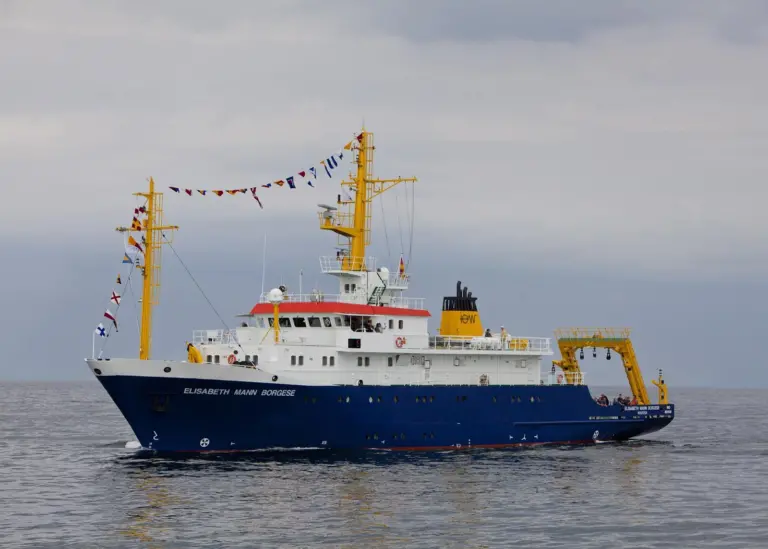 New tasks for research ship (Photo IOW)