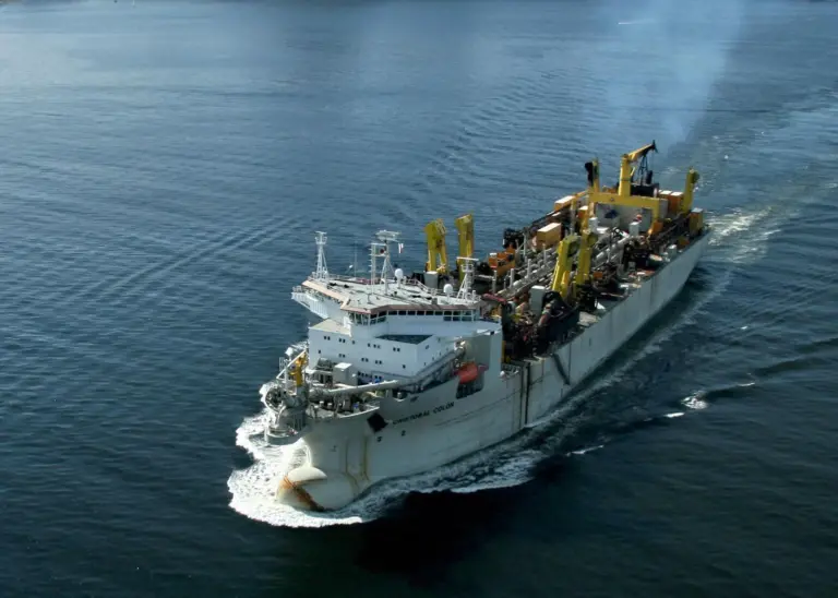 The Jan de Nul fleet uses Total’s biodegradable lubricants