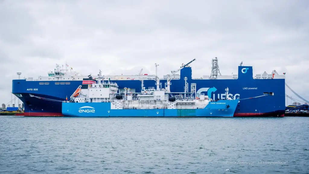 Statoil shuttle tankers will make use of Europe's first purpose-built LNG bunkering vessel when refuelling in Rotterdam