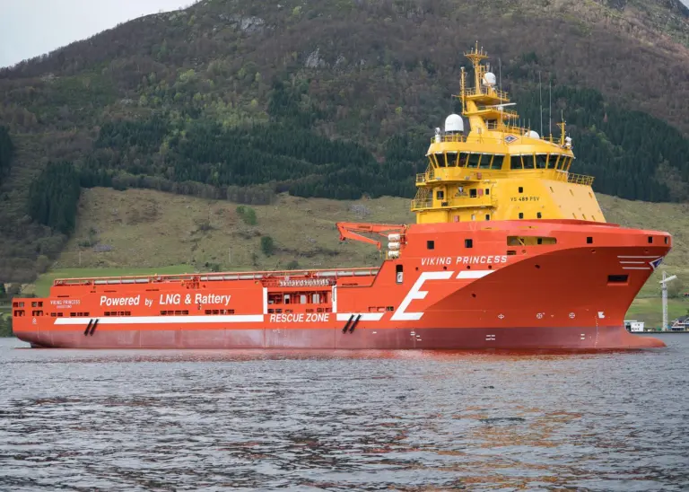 Viking Princess now runs on a combination of a battery pack for energy storage and three LNG-fuelled engines