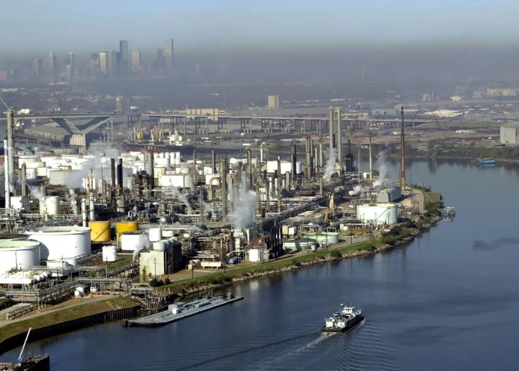 The widespread problem is likely to be the result of an upstream production or refinery issue, said VPS