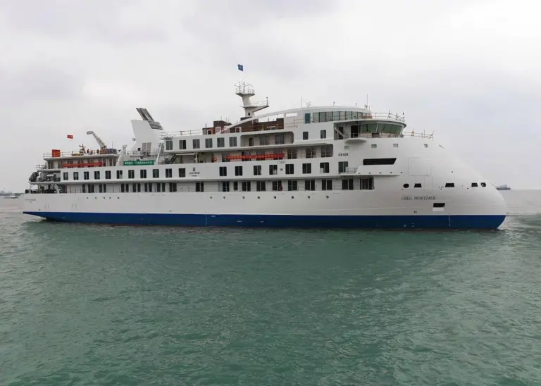 The first INFINITY-class vessel, 'GREG MORTIMER', was launched at SMHI shipyard in March 2019.