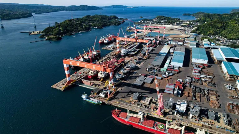Oshima Shipbuilding will collaborate with Sumitomo Corp and other stakeholders on the development and launch of an 80,000dwt dual-fuel bulker capable of operating on ammonia by 2025.