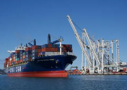 273744_thumbnail_CMA_CGM_first_call_service_ship_at_Oakland_-Photo-Port-of-Oakland