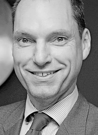 Dr Ulrich Malchow