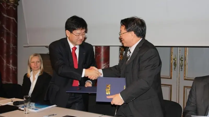 00_78720_Signing-Ceremony-for-STX-HI