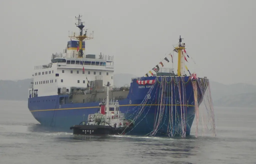 The launch of Pacific Egret at Mitsui’s Tamano shipyard