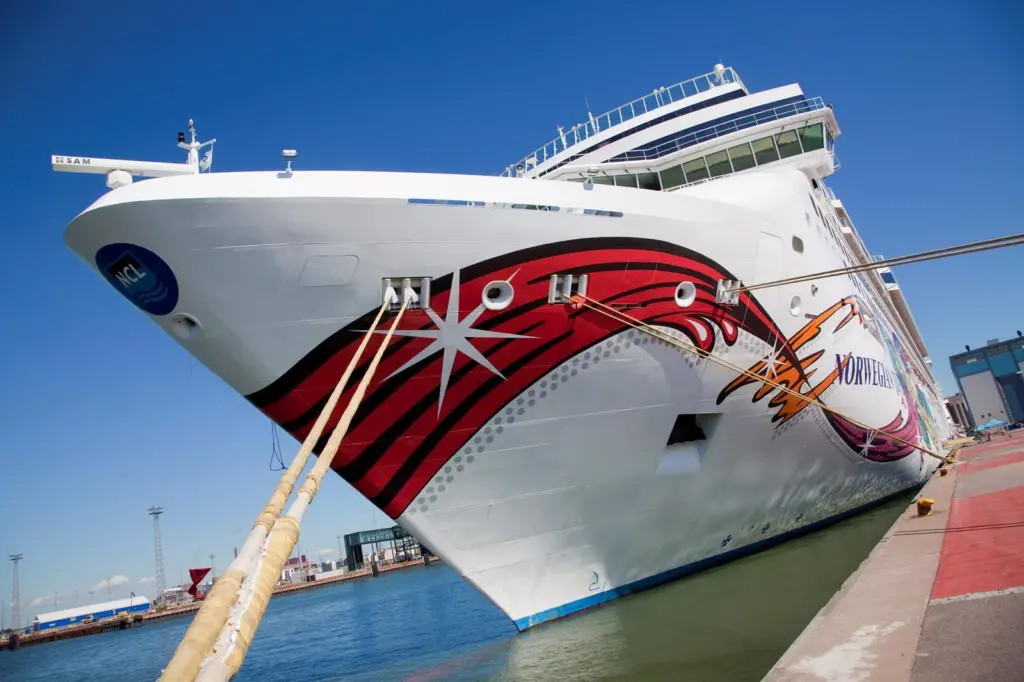 Norwegian Jewel is the first NCL vessel  with Eniram DTA deployed. Fleetwide deployment followed successful tests. (photo: Peter Forsgård)