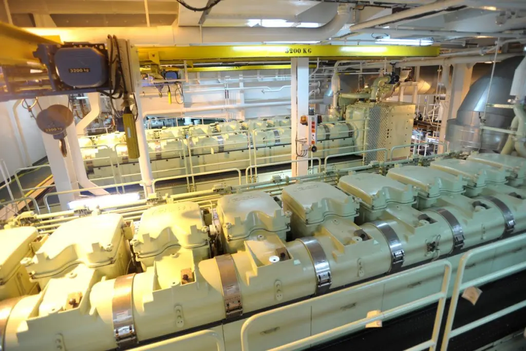 View of the engine room aboard the José María Entrecanales showing two of the MAN 9L48/60B main engines