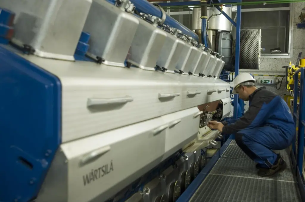Wärtsilä 32 medium speed engine