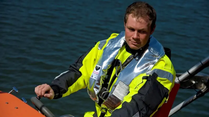 Viking is introducing design-your-own inflatable SOLAS lifejackets that can be tailored to specific working conditions