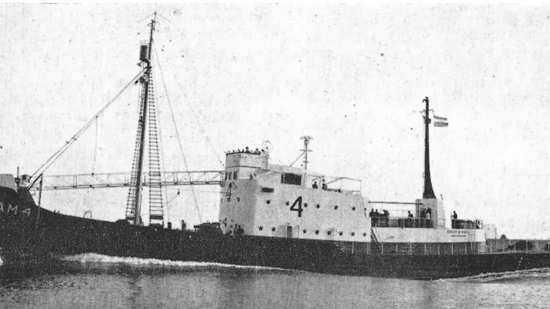 The gas turbine powered 17-knot whalecatcher ‘Robert W Vinke’ on sea trials
