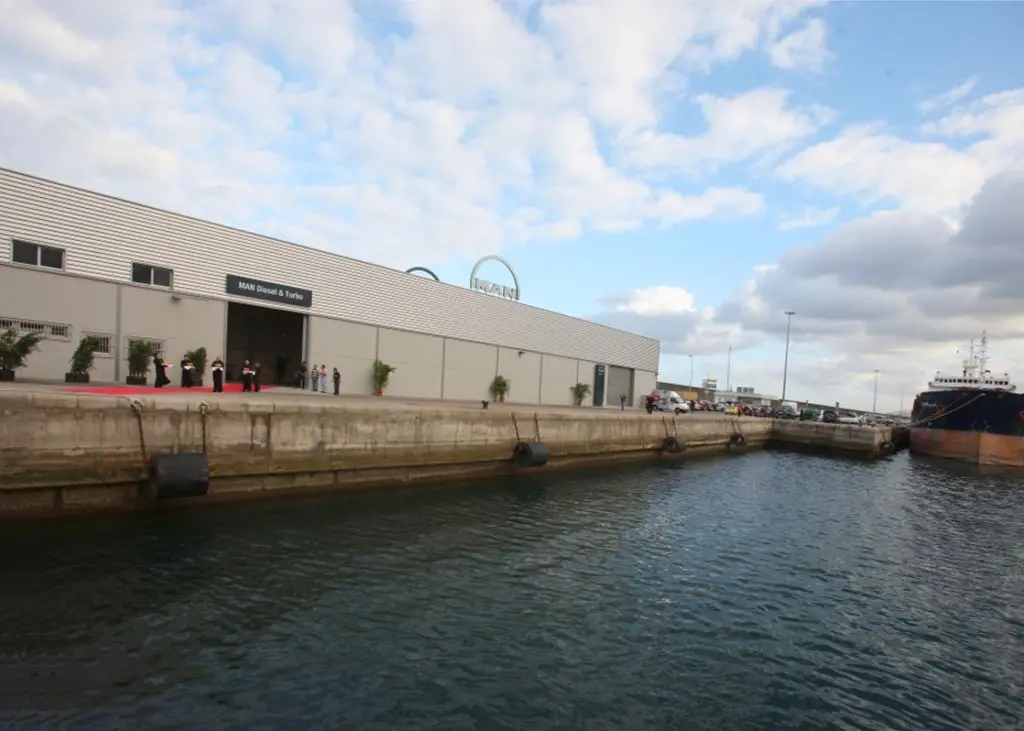 External view of MAN PrimeServ’s workshop in Las Palmas