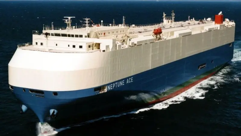 ‘Neptune Ace’ is the first MOL vessel to be coated with low-friction hull paint