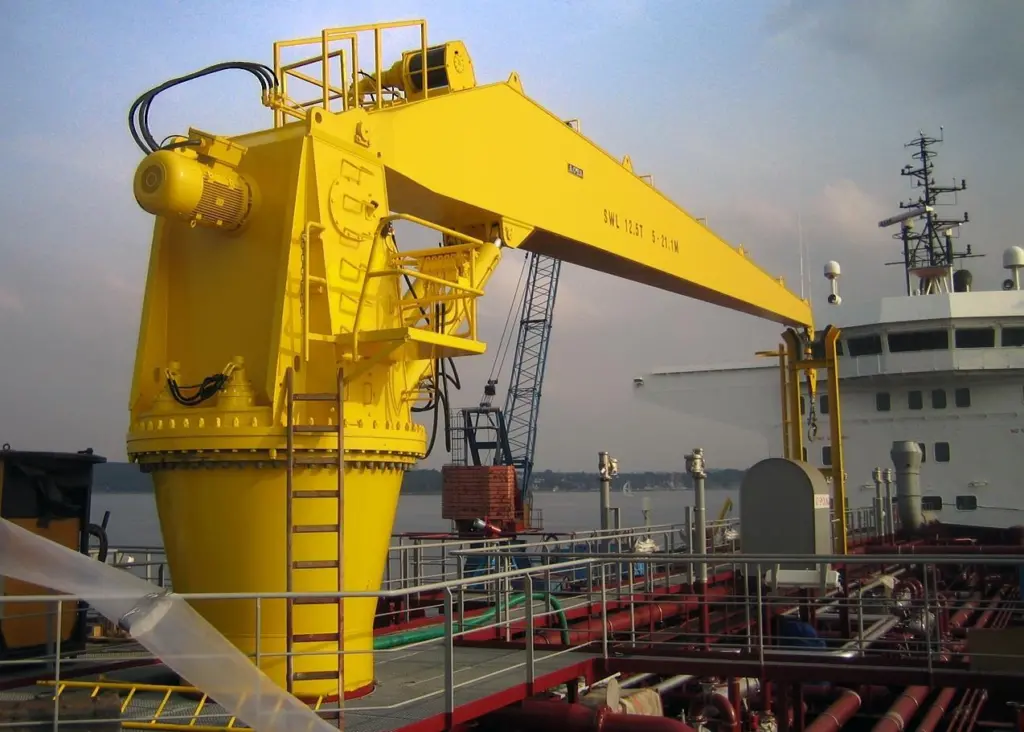An Acta offshore crane