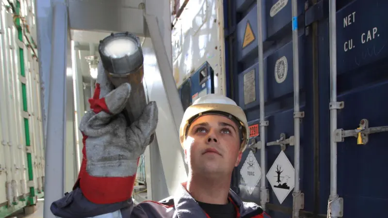 Shipowners and operators can be certain that inspections and repair services performed by Cargotec are supplied in compliance with class and statutory requirements