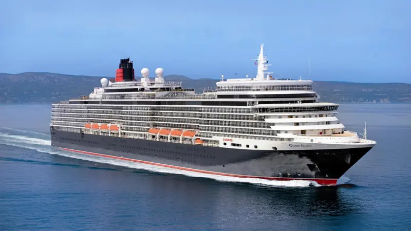 ‘Queen Elizabeth’ running her sea trials