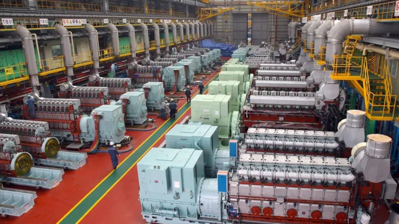 Hyundai Heavy’s HiMSEN engine production line