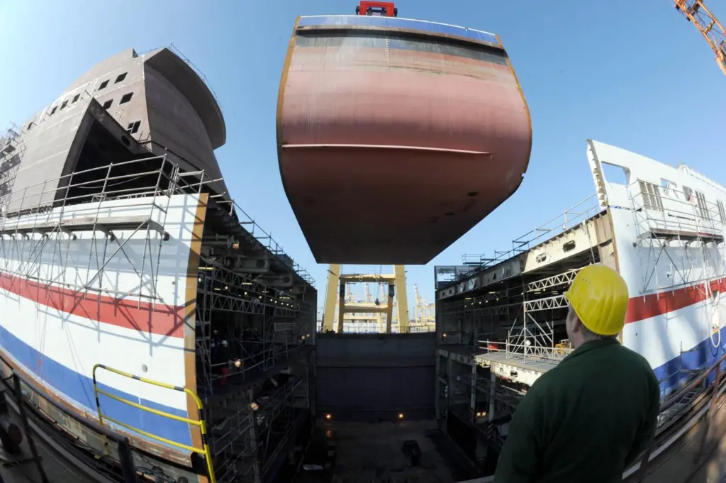 Stena sections find a good home at space-hungry Bredo.