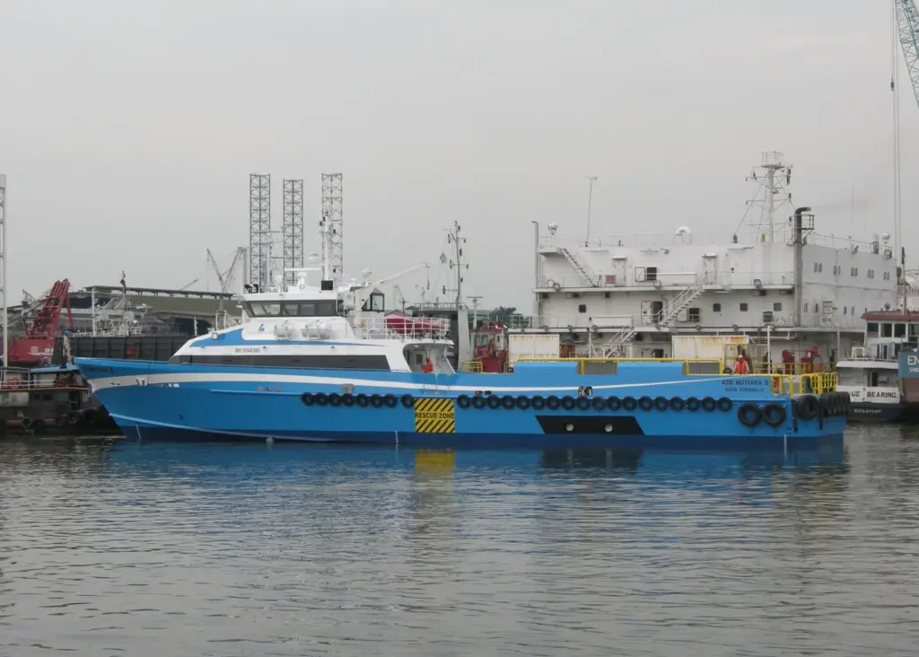 Strategic Marine’s crew boat ASB Mutiara 5