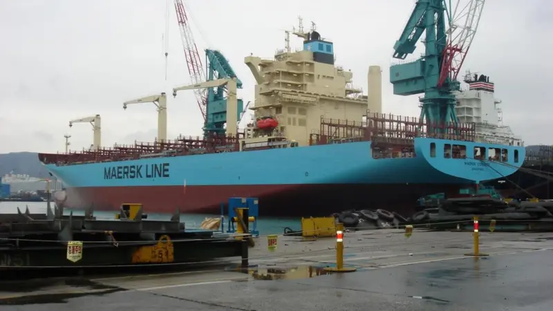The 6S80ME-C9 engine is bound for the Maersk Line’s 4,500 TEU container vessel, pictured here at Hyundai Heavy Industries