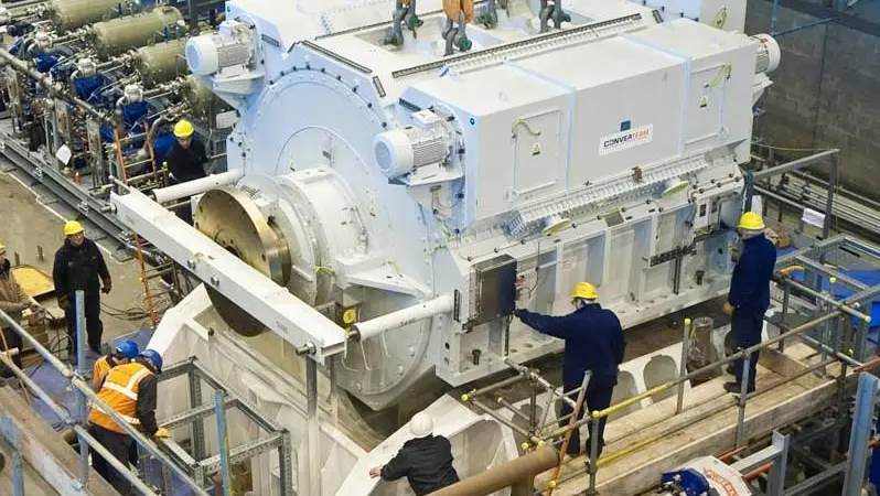 The first AIM is lowered into place (BAE Systems)