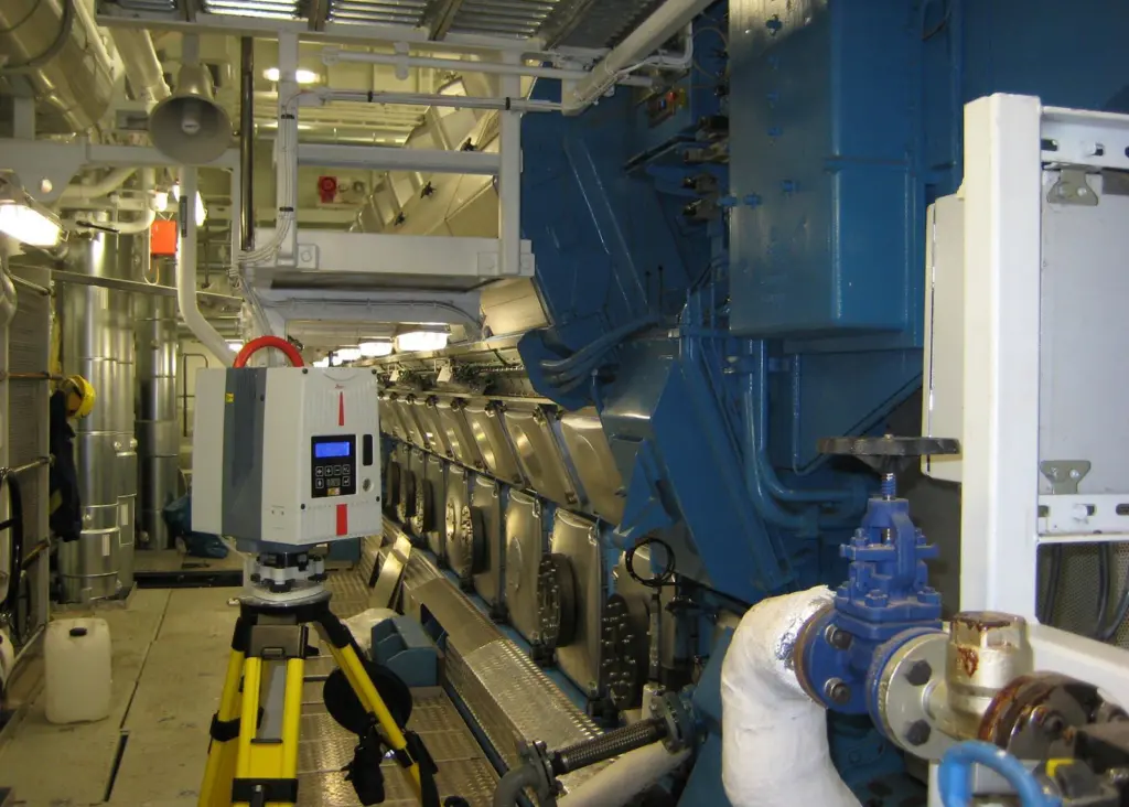 Harsh conditions in the engine room - an everyday job for an HDS scanner from Leica Geosystems