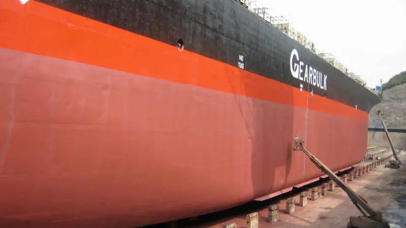 Jotun’s HPS system is based on the use of SeaQuantum X200 antifouling