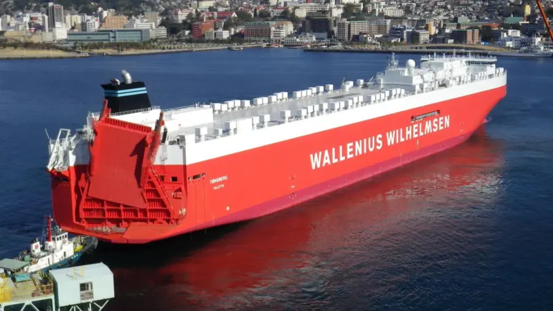 Stern view of the ‘Tønsberg’ showing the 500 tonne capacity quarter stern-ramp (Photo: Wilh. Wilhelmsen)