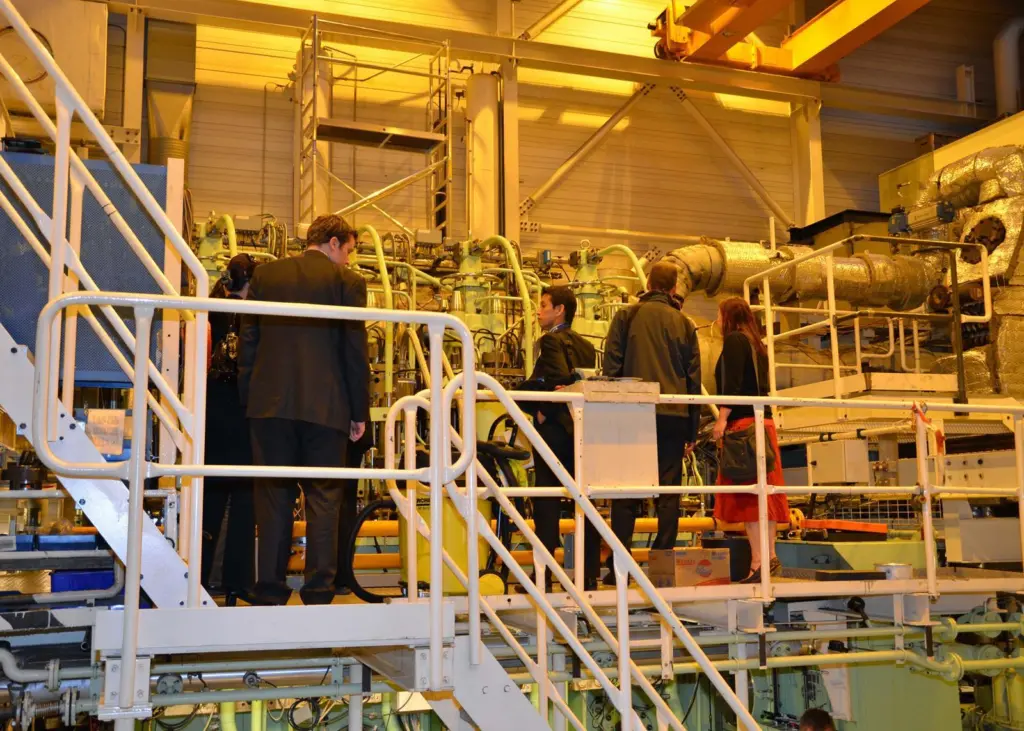Conference delegates had the opportunity to inpect MAN Diesel's dual-fuel two-stroke research engine