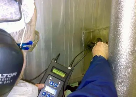 A Kittiwake Holroyd instrument beng used for vibration testing