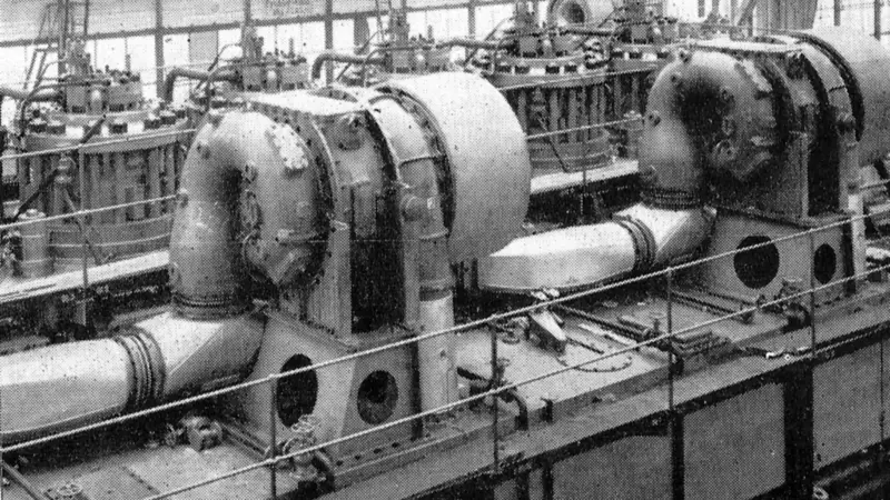 RT67 turbochargers on a Sulzer RD90 engine