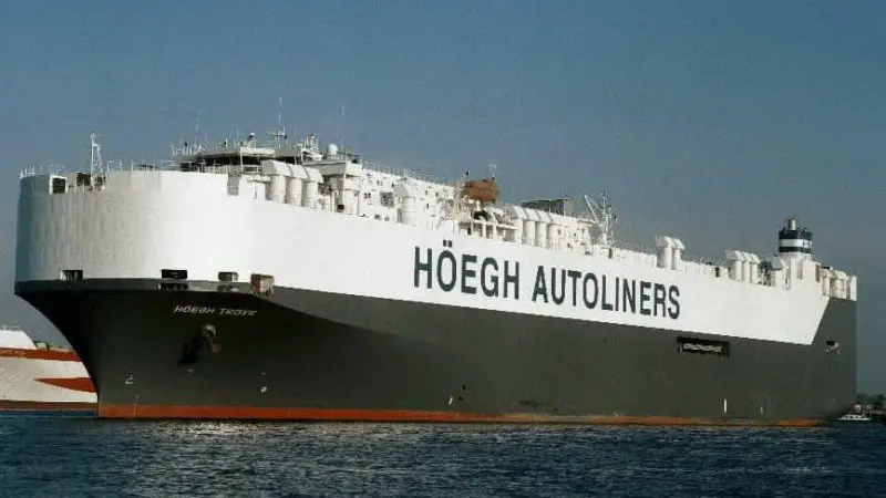 ‘Hoegh Trove’, first ship with a full OceanSaver BWT system