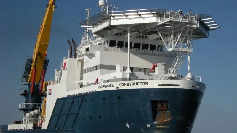 The ‘Noordhoek Constructor’, now operating with Solasafe sunscreens in the wheelhouse
