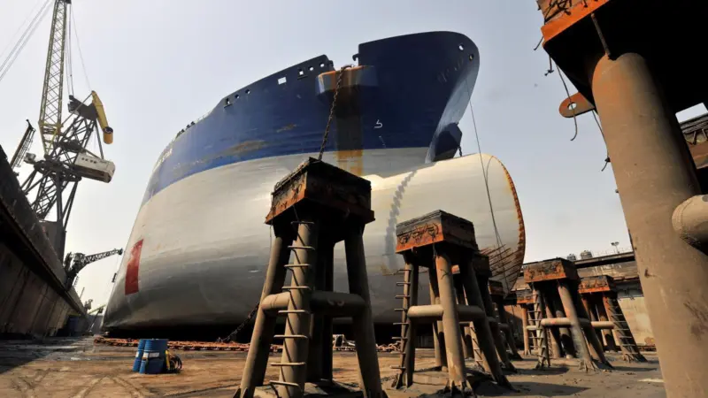 VLCC ‘Alphard Star’ in drydock at ASRY being converted into an offshore oil storage vessel