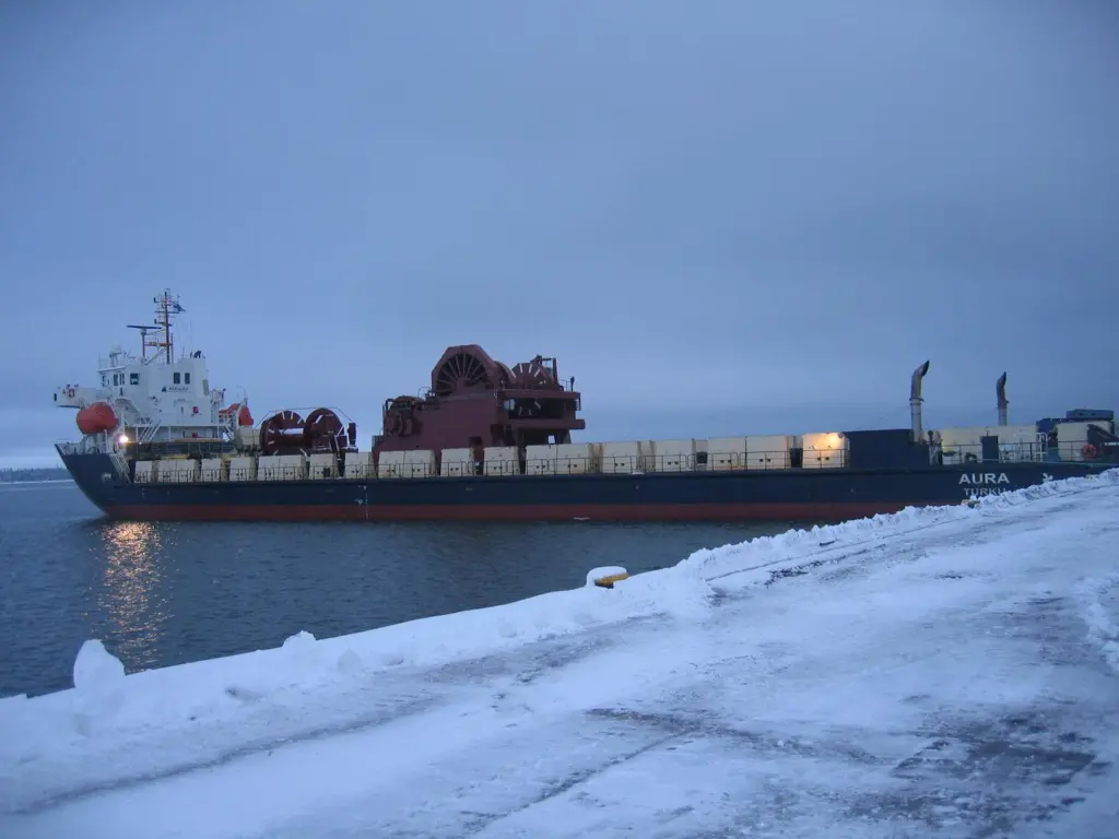 Finnish operator Meriaura has ordered a new multipurpose deck carrier/heavy load vessel, derived from its 2008-built ‘Aura’, but incorporating advanced ecological features.