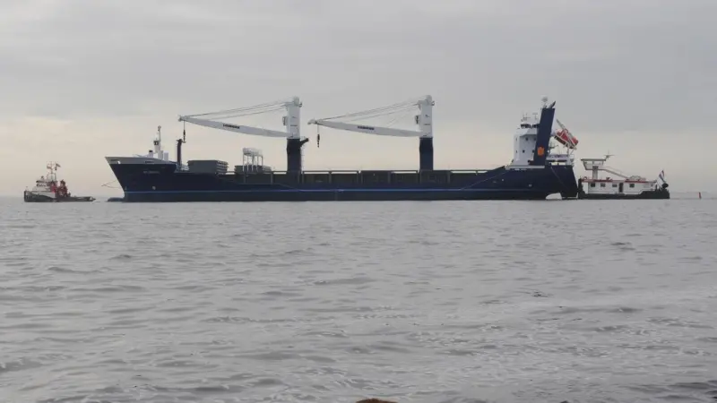 Global Seatrade heavy-lift vessel ‘Atlantic’ is being outfitted with a se@FLEX communications platform from Globecomm Maritime