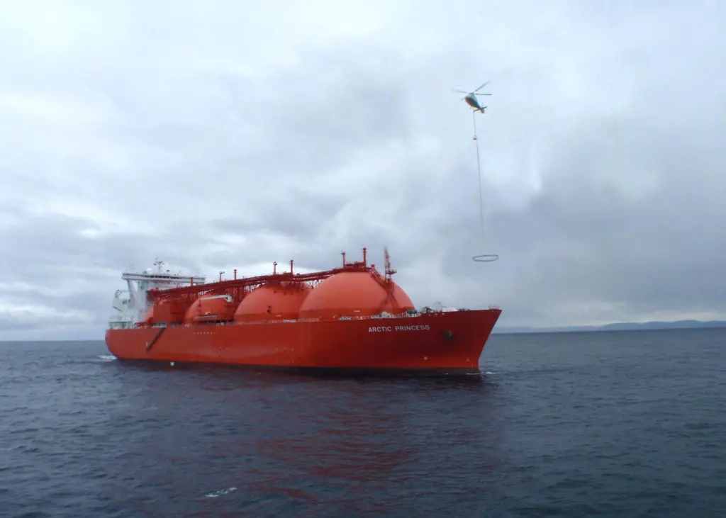 ShipArrestor helicopter trials with the ‘Arctic Princess’ LNG tanker