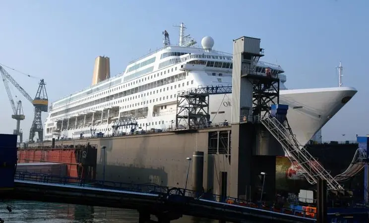 Welcome cruise ship work as ‘Oriana’ docks at B+V
