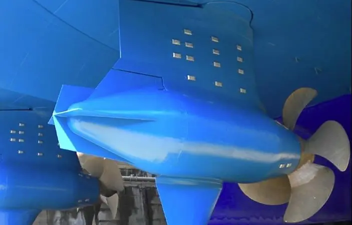 Azipod with X-tail and optimized fin