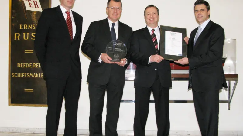 (Lleft to right): Dirk Lange, Germanischer Lloyd, Stefan Bülow, Reederei Ernst Russ, Jan Stahmer, Reederei Ernst Russ, and Matthias Ritters, Germanischer Lloyd, at the presentation of the ‘GL Excellence - 5 Stars’ certificate.