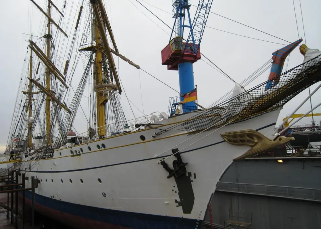 ‘Gorch Fock’ at Lindenau: now moved to Elsfleth