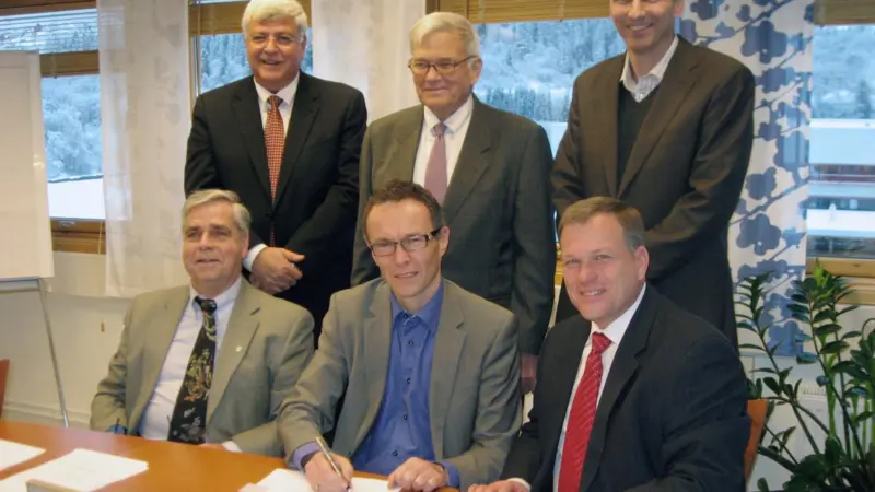 ABS concludes the acquisition of Safetec Nordic: standing (left to right): Tony Nassif, ABS Group CEO and president; Robert D. Somerville, ABS and ABS Group chairman; Jan Morten Ertsaas, Safetec CEO; sitting (left to right): Professor Jan Erik V...