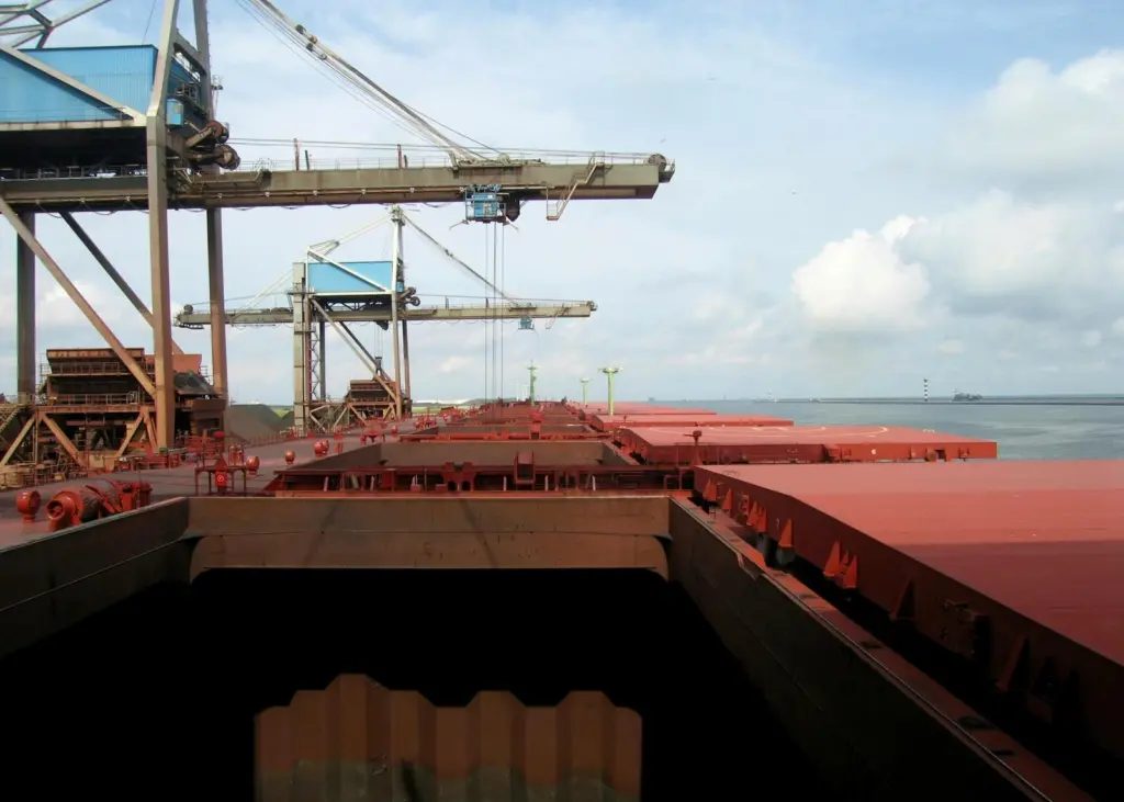 Hatch covers – lack of maintenance can give rise to major problems and cargo claims