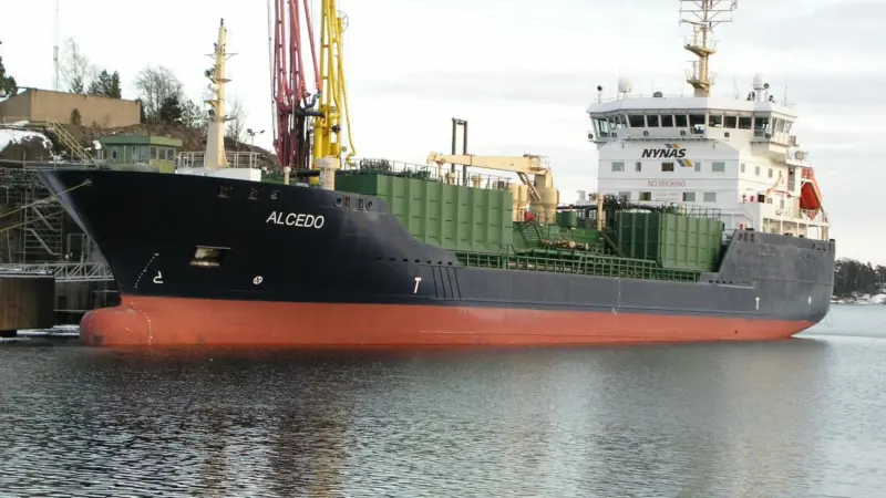 Nynas-operated bitumen tanker ‘Alcedo’ was retrofitted with the PureBallast EX system