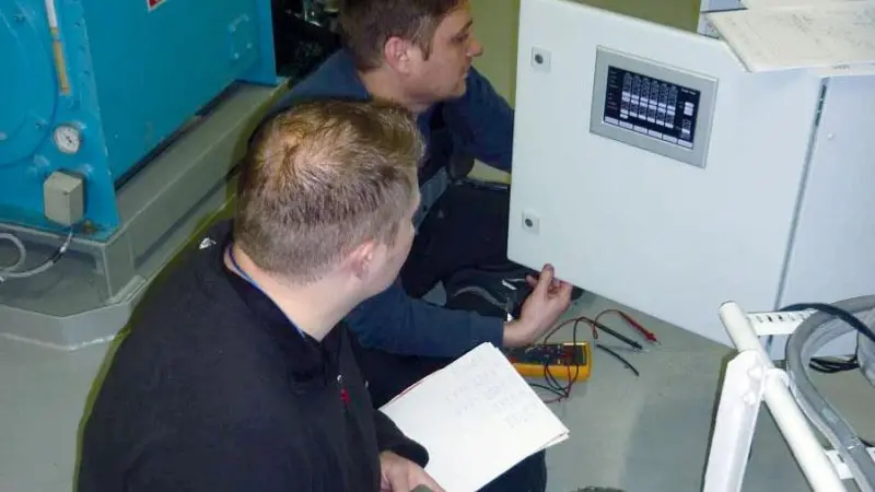 Installation of BIMS on board the ‘Titania’
