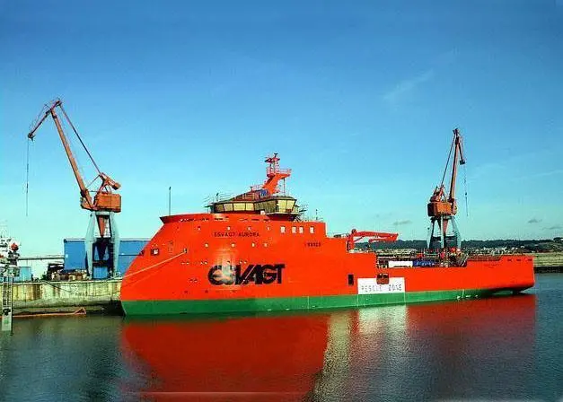 The latest generation Norwegian OSVs are being fitted with NORSOK-compliant davits